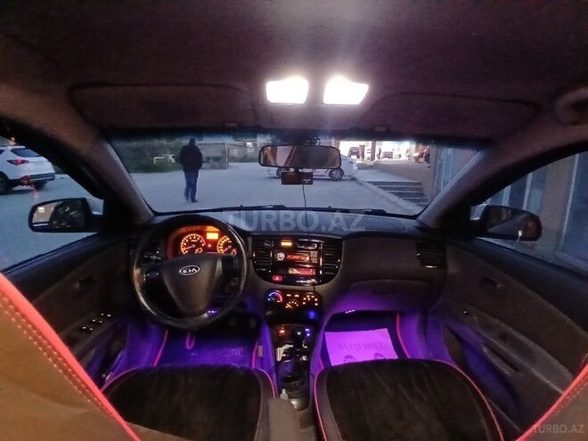 Kia Rio-14