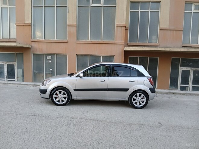 Kia Rio-8