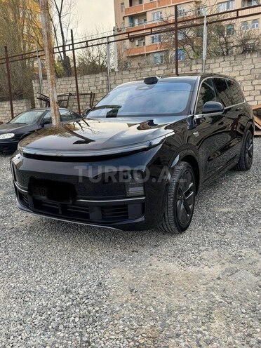 Li Auto L9-3