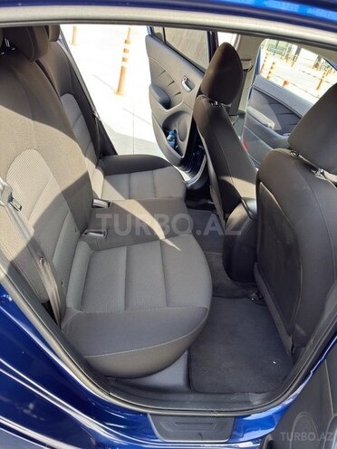 Kia Forte-10