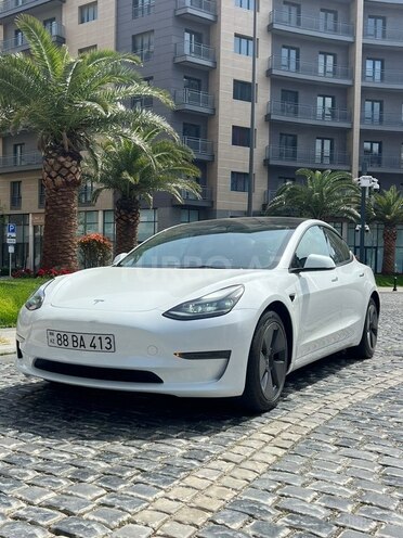 Tesla Model 3-2