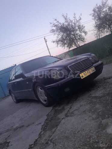 Mercedes E 240-7