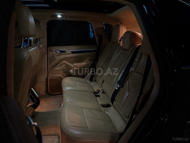 Porsche Cayenne-14