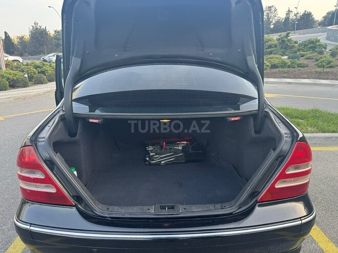 Mercedes C 240-11