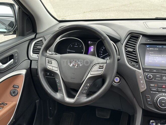 Hyundai Santa Fe-12