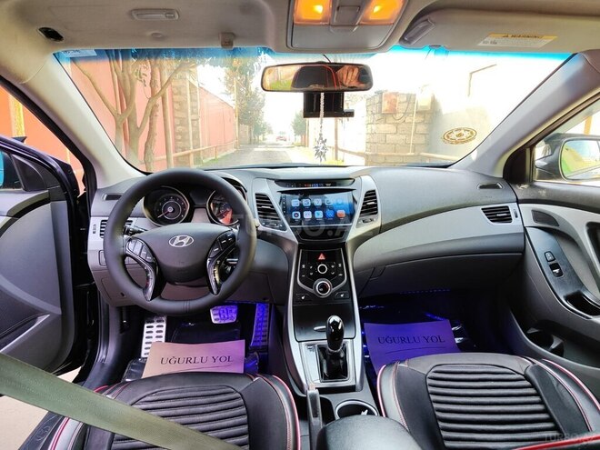 Hyundai Elantra-5