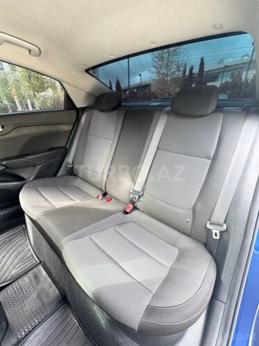 Hyundai Accent-16