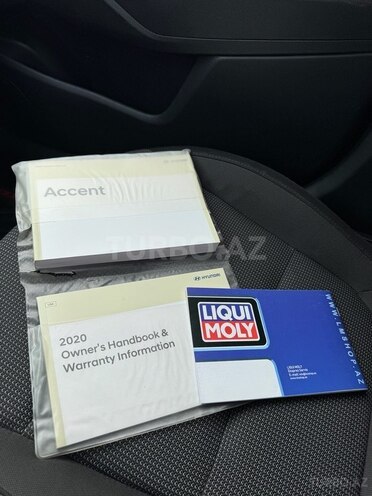 Hyundai Accent-21