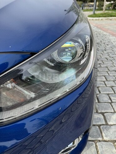 Hyundai Accent-19