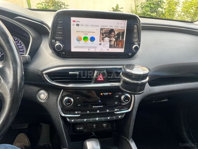 Hyundai Santa Fe-12