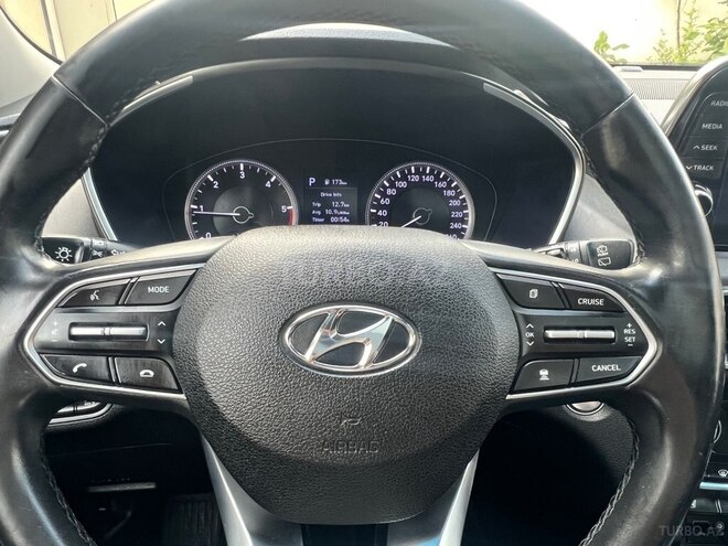 Hyundai Santa Fe-6