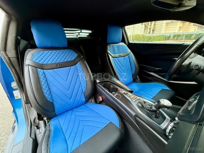 Chevrolet Camaro-14