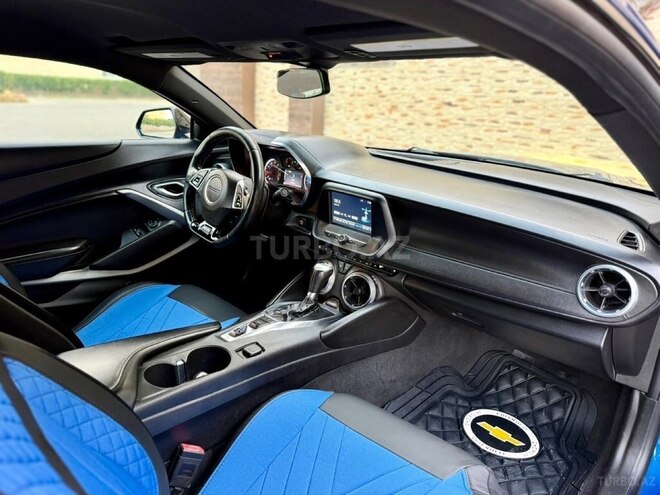 Chevrolet Camaro-12