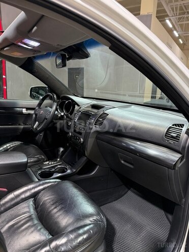 Kia Sorento-16