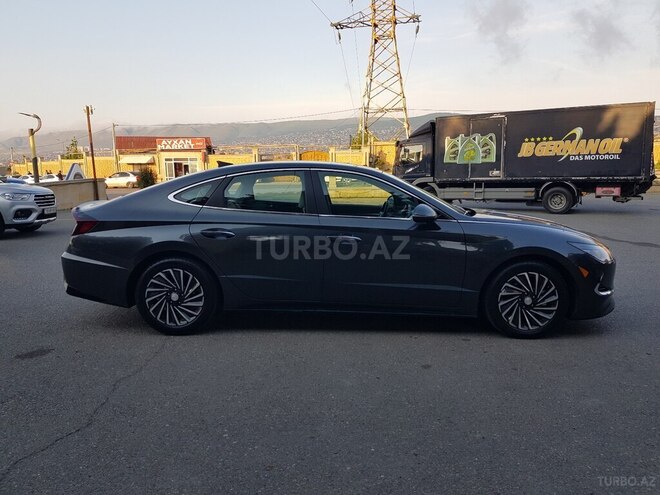 Hyundai Sonata-5
