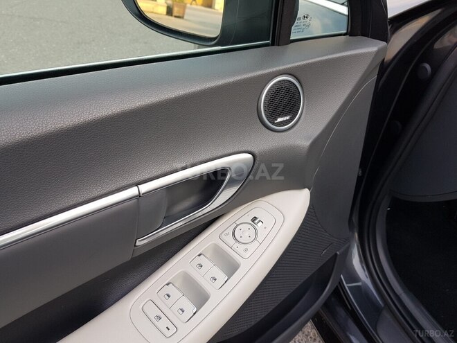Hyundai Sonata-13