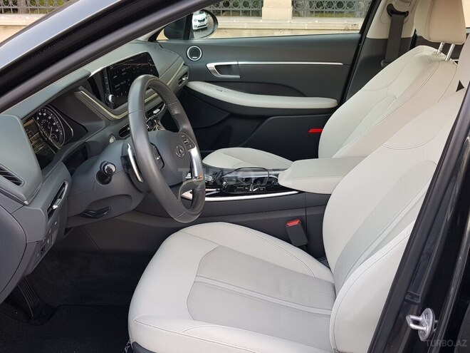 Hyundai Sonata-14