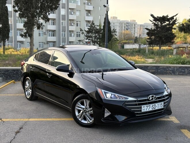 Hyundai Elantra-1