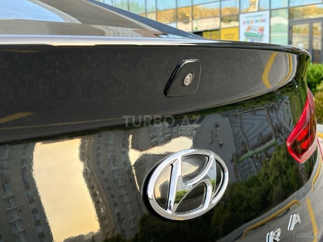Hyundai Elantra-19