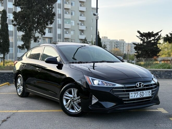 Hyundai Elantra-16