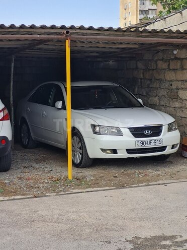Hyundai Sonata-2