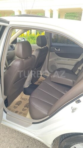 Hyundai Sonata-14