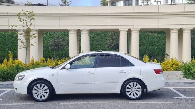 Hyundai Sonata-16