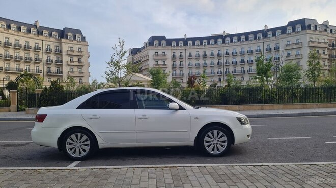 Hyundai Sonata-20