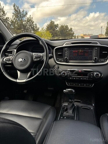 Kia Sorento-2
