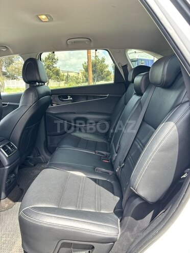 Kia Sorento-5