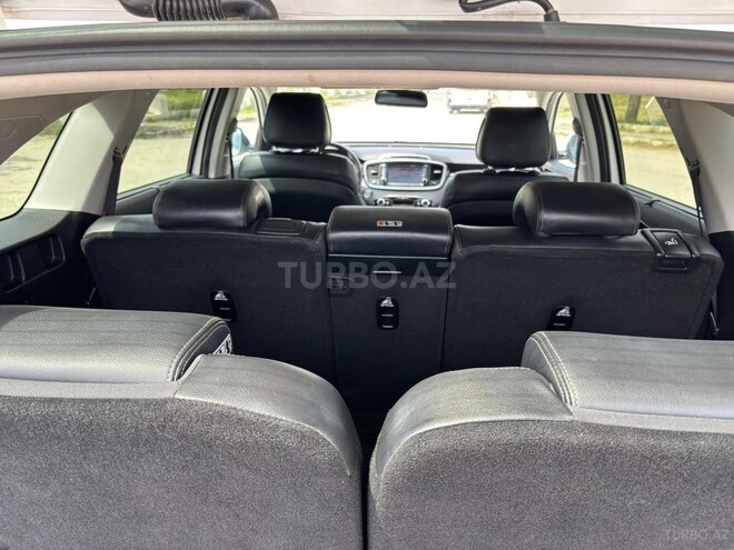Kia Sorento-8