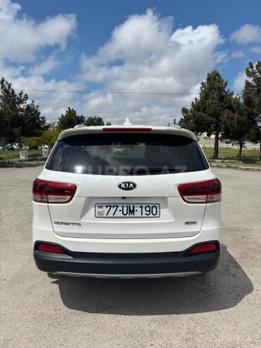Kia Sorento-14