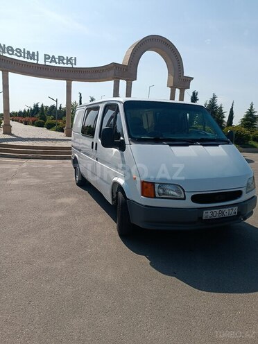 Ford Transit-7