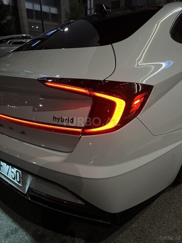 Hyundai Sonata-18