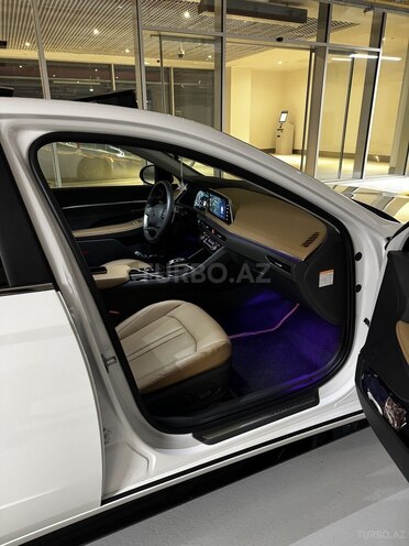 Hyundai Sonata-6