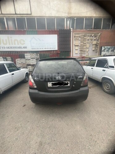 Kia Rio-2