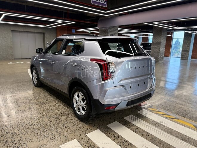 KG Mobility Tivoli-16