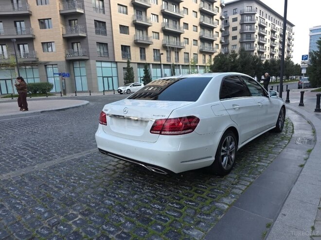 Mercedes E 220-3