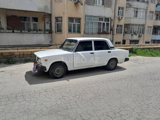 LADA (VAZ) 2107-2