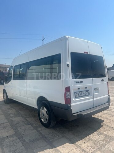 Ford Transit-7