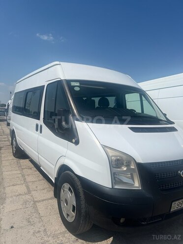 Ford Transit-5