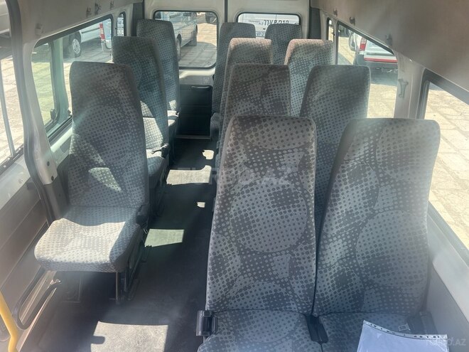 Ford Transit-18