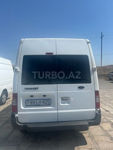 Ford Transit-8