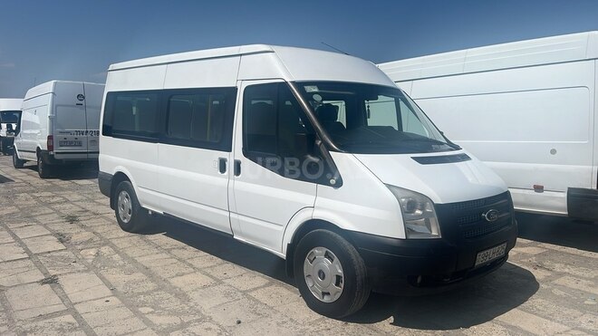 Ford Transit-3