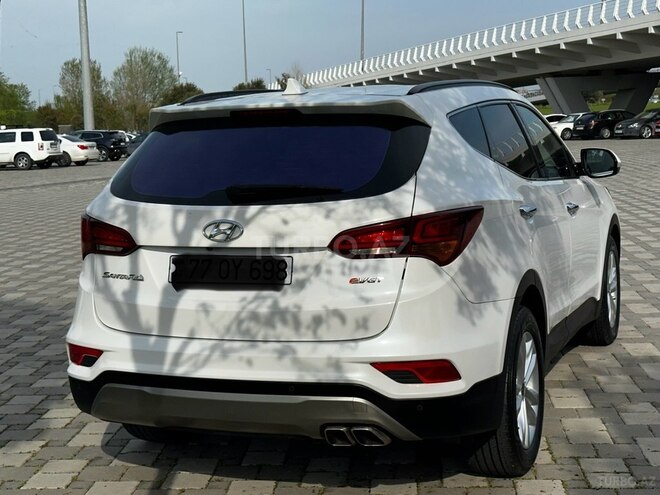 Hyundai Santa Fe-4