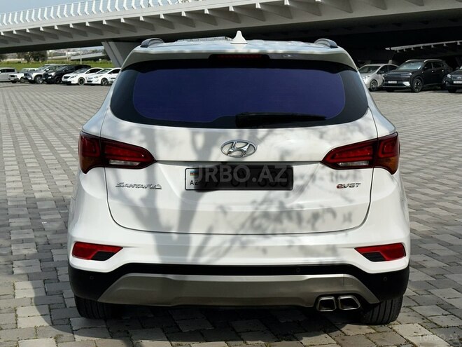Hyundai Santa Fe-5