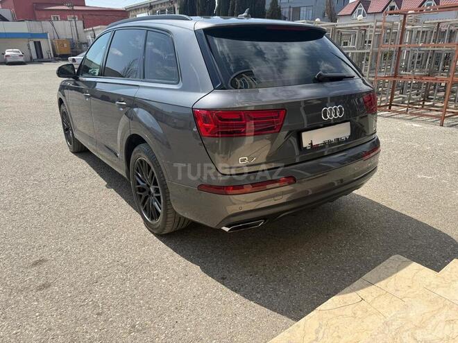 Audi Q7-2