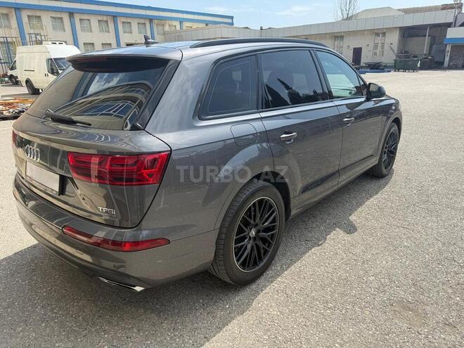 Audi Q7-3