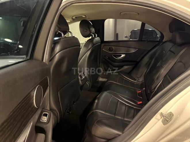 Mercedes C 300-10