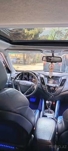 Hyundai Veloster-8